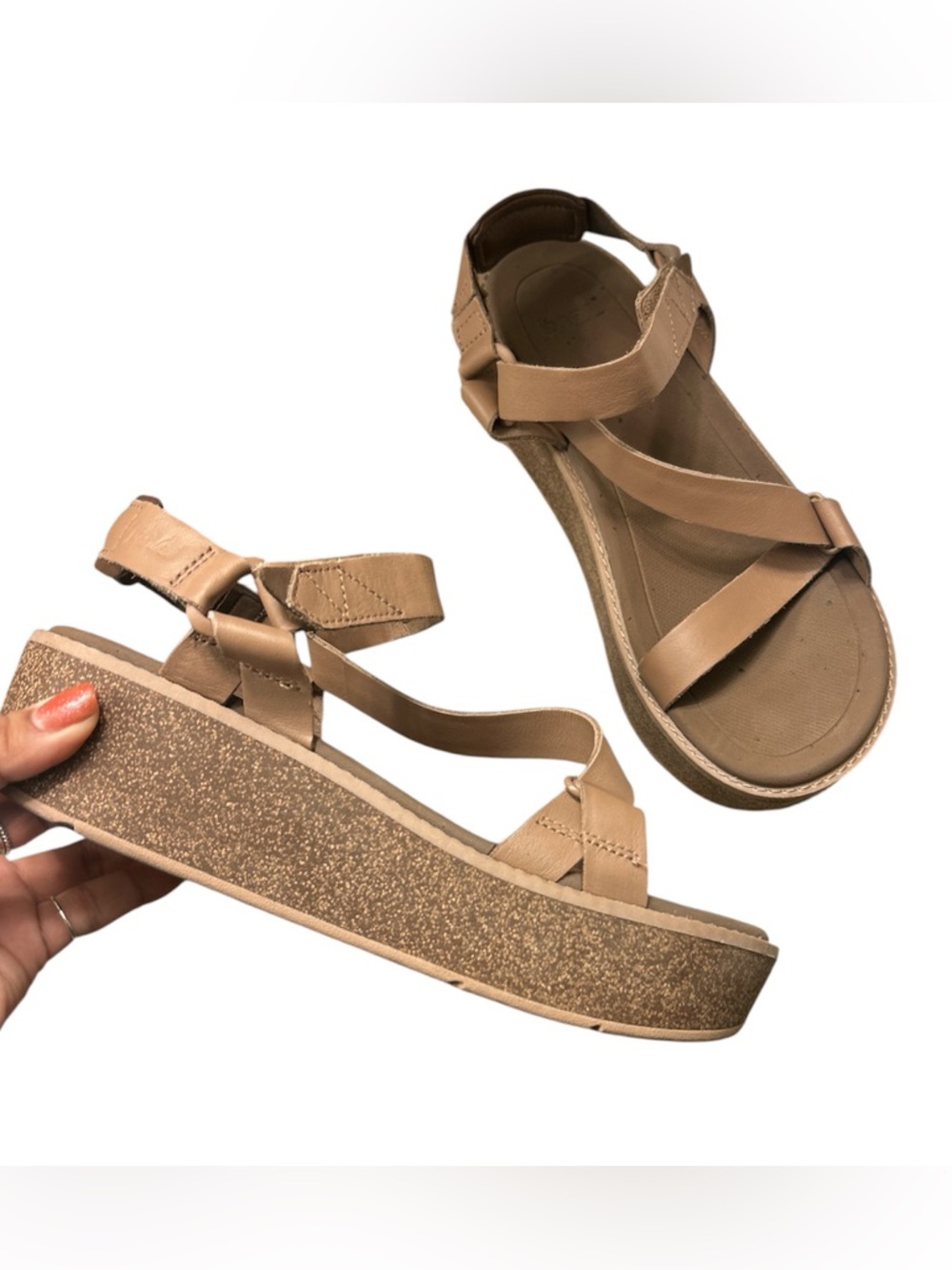 Teva Women's Tan Platform Sandals with Strappy Upper with Velco Size 8.5